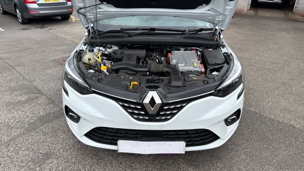 Renault Clio 1.6 E-TECH Hybrid 140 S Edition 5dr Auto Hybrid Hatchback - Image 8