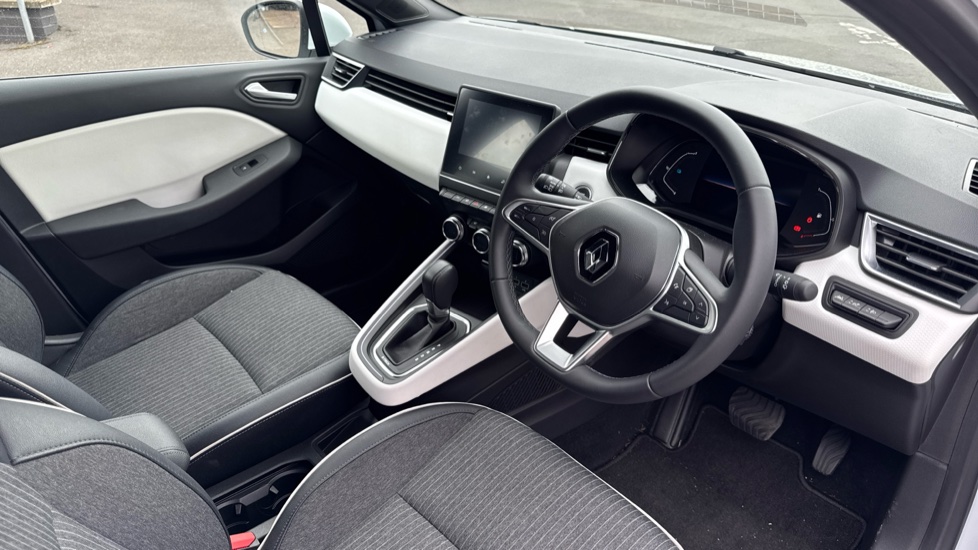 Renault Clio 1.6 E-TECH Hybrid 140 S Edition 5dr Auto Hybrid Hatchback - Image 11