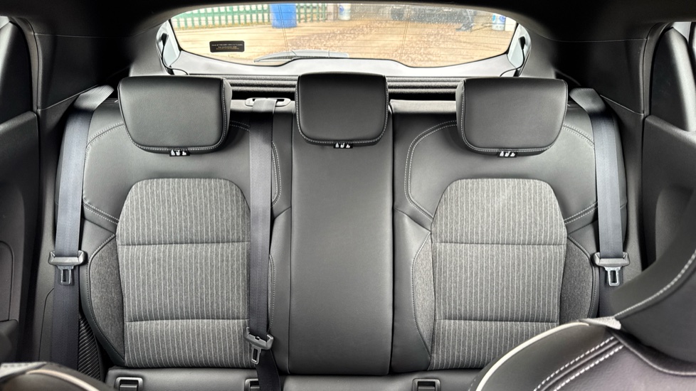 Renault Clio 1.6 E-TECH Hybrid 140 S Edition 5dr Auto Hybrid Hatchback - Image 15