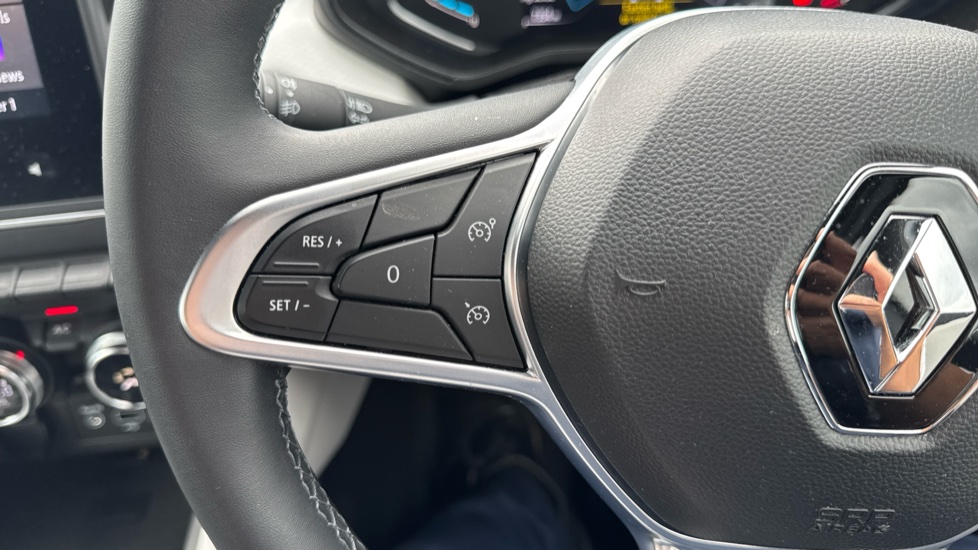 Renault Clio 1.6 E-TECH Hybrid 140 S Edition 5dr Auto Hybrid Hatchback - Image 21