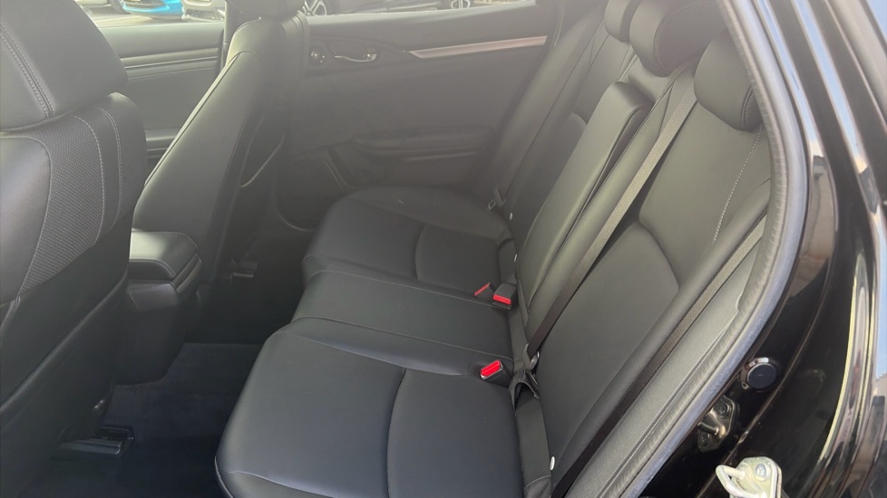 Honda Civic 1.0 VTEC Turbo EX 5dr Petrol Hatchback - Image 16