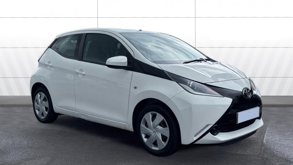 Toyota Aygo 1.0 VVT-i X-Play 5dr Petrol Hatchback - Image 1