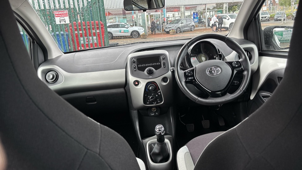 Toyota Aygo 1.0 VVT-i X-Play 5dr Petrol Hatchback - Image 10