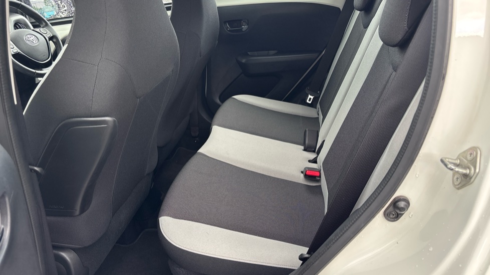 Toyota Aygo 1.0 VVT-i X-Play 5dr Petrol Hatchback - Image 16