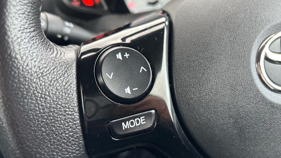 Toyota Aygo 1.0 VVT-i X-Play 5dr Petrol Hatchback - Image 22