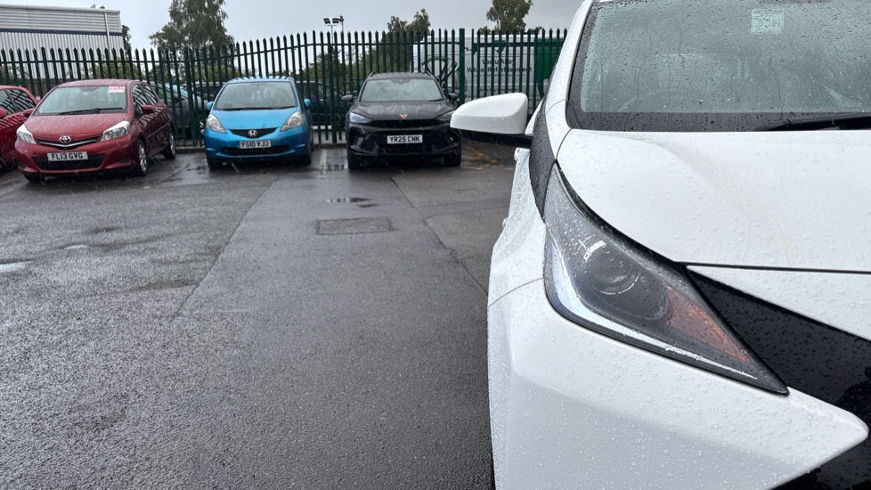 Toyota Aygo 1.0 VVT-i X-Play 5dr Petrol Hatchback - Image 37