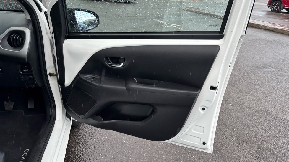 Toyota Aygo 1.0 VVT-i X-Play 5dr Petrol Hatchback - Image 39