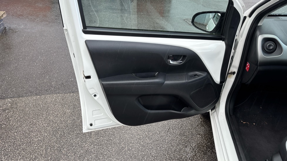 Toyota Aygo 1.0 VVT-i X-Play 5dr Petrol Hatchback - Image 44