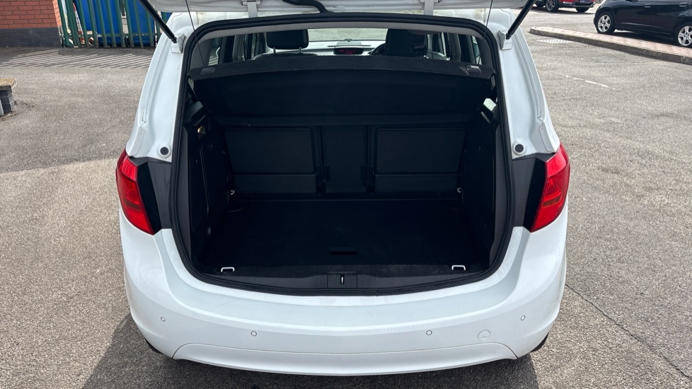 Vauxhall Meriva 1.4i 16V Tech Line 5dr Petrol Estate - Image 4