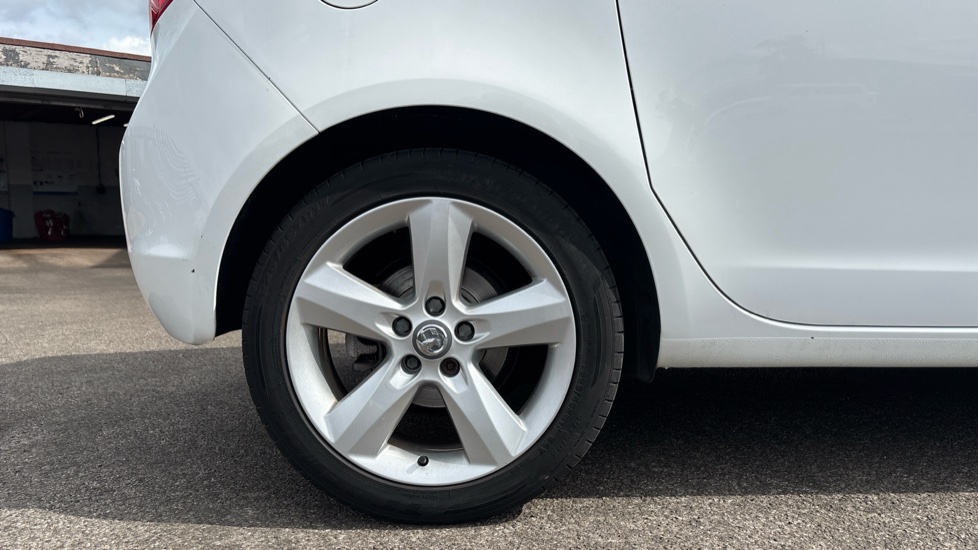 Vauxhall Meriva 1.4i 16V Tech Line 5dr Petrol Estate - Image 7