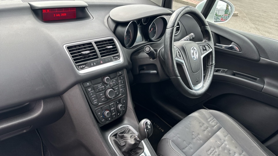 Vauxhall Meriva 1.4i 16V Tech Line 5dr Petrol Estate - Image 9