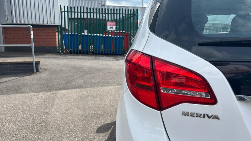 Vauxhall Meriva 1.4i 16V Tech Line 5dr Petrol Estate - Image 28