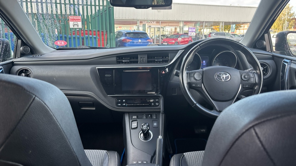 Toyota Auris 1.8 Hybrid Excel TSS 5dr CVT Hybrid Hatchback - Image 10