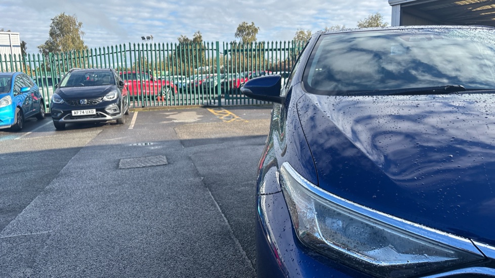 Toyota Auris 1.8 Hybrid Excel TSS 5dr CVT Hybrid Hatchback - Image 22