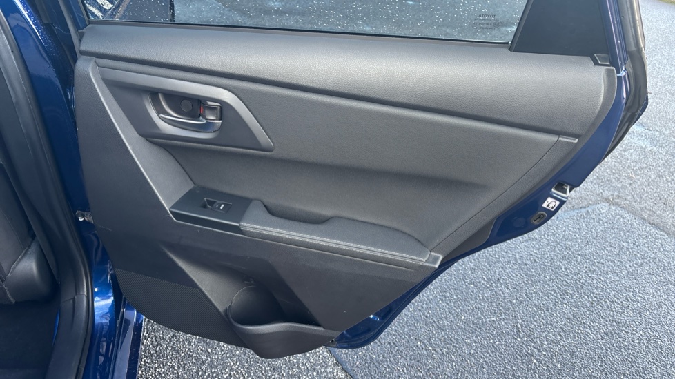 Toyota Auris 1.8 Hybrid Excel TSS 5dr CVT Hybrid Hatchback - Image 30