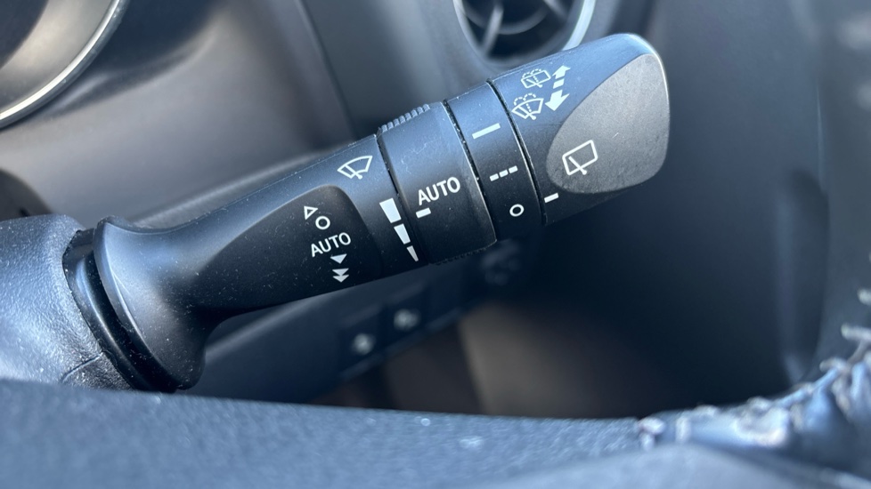 Toyota Auris 1.8 Hybrid Excel TSS 5dr CVT Hybrid Hatchback - Image 35