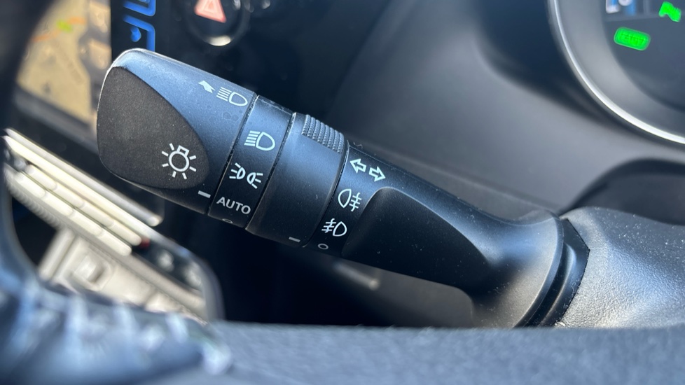 Toyota Auris 1.8 Hybrid Excel TSS 5dr CVT Hybrid Hatchback - Image 37
