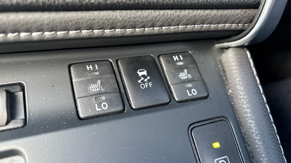 Toyota Auris 1.8 Hybrid Excel TSS 5dr CVT Hybrid Hatchback - Image 40