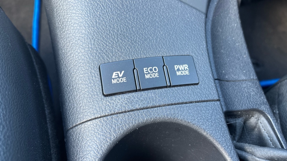 Toyota Auris 1.8 Hybrid Excel TSS 5dr CVT Hybrid Hatchback - Image 44