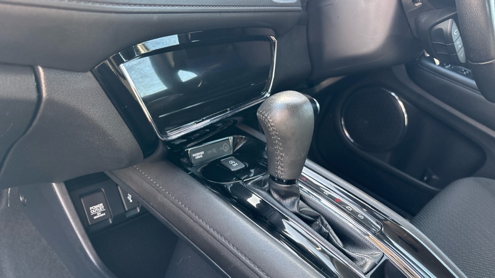 Honda HR-V 1.5 i-VTEC SE CVT 5dr Petrol Hatchback - Image 13