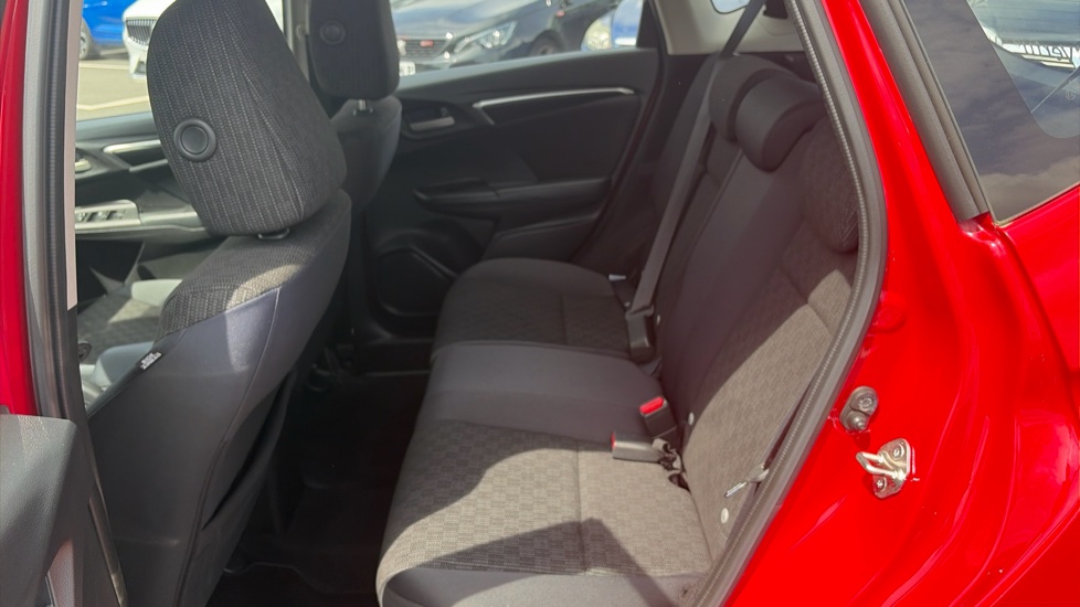 Honda Jazz 1.3 SE 5dr CVT Petrol Hatchback - Image 16