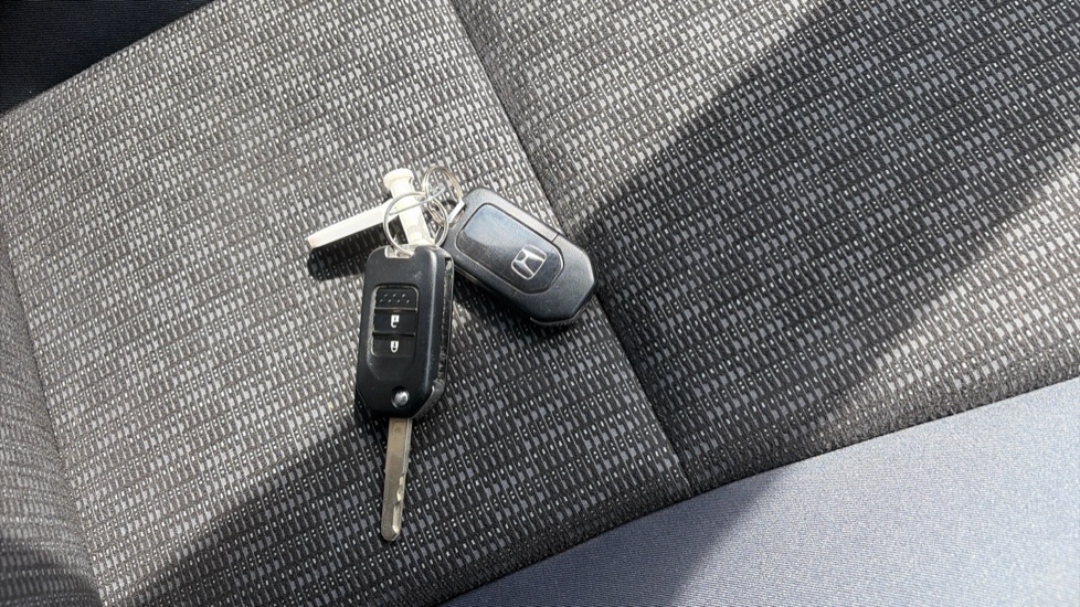 Honda Jazz 1.3 SE 5dr CVT Petrol Hatchback - Image 19