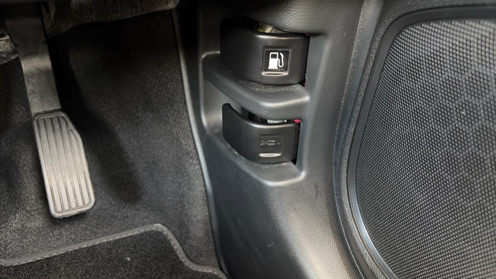 Honda Jazz 1.3 SE 5dr CVT Petrol Hatchback - Image 31