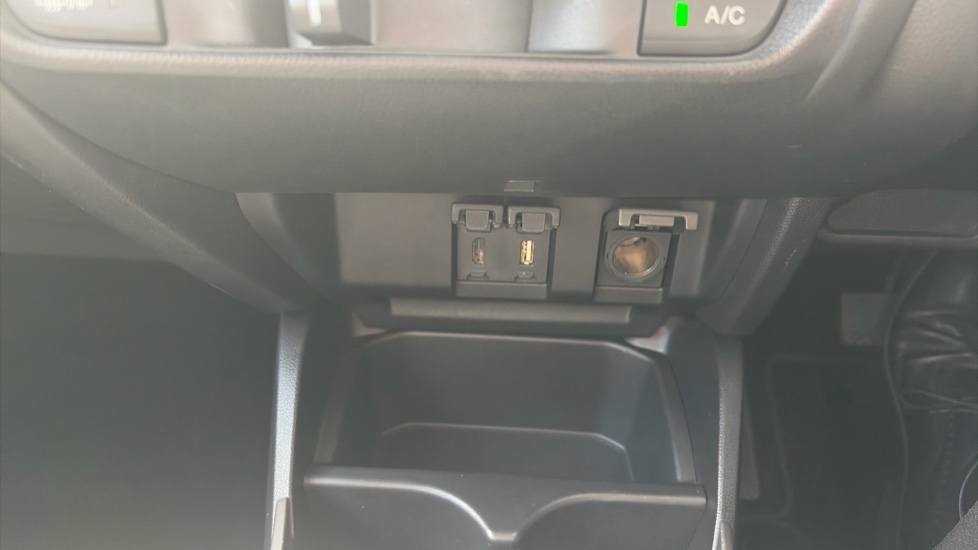 Honda Jazz 1.3 SE 5dr CVT Petrol Hatchback - Image 40