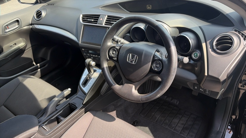 Honda Civic 1.8 i-VTEC SE Plus 5dr Auto [Nav] Petrol Hatchback - Image 11