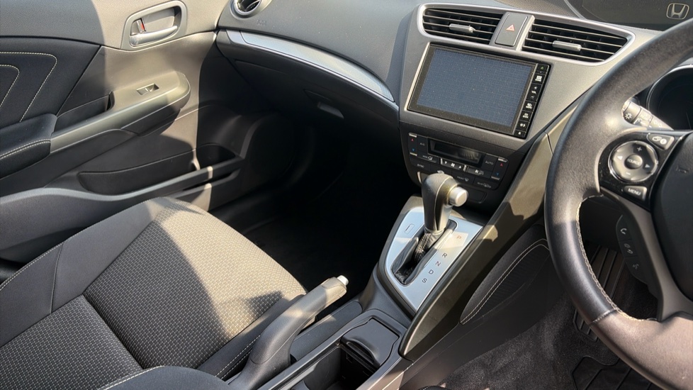 Honda Civic 1.8 i-VTEC SE Plus 5dr Auto [Nav] Petrol Hatchback - Image 14