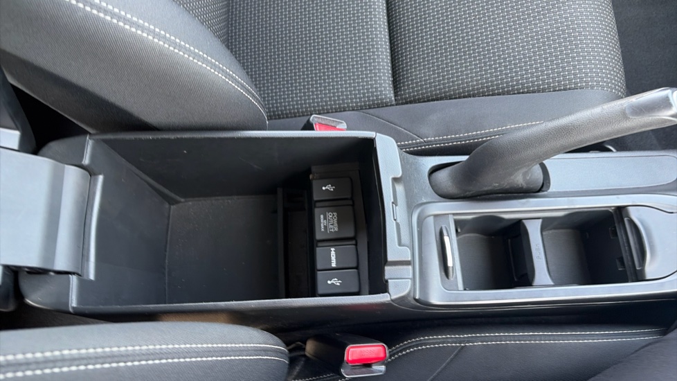 Honda Civic 1.8 i-VTEC SE Plus 5dr Auto [Nav] Petrol Hatchback - Image 31