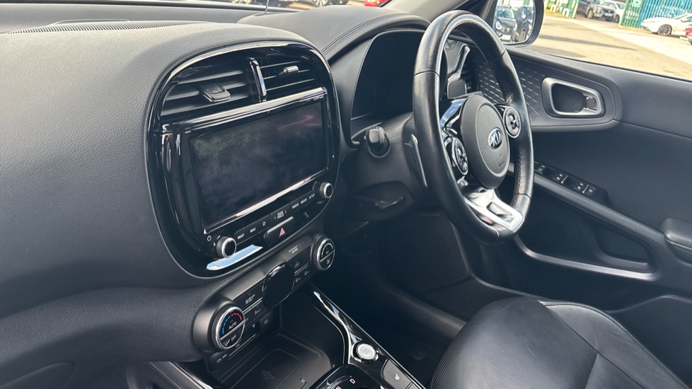 Kia Soul 150kW First Edition 64kWh 5dr Auto Electric Hatchback - Image 9