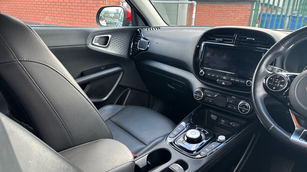 Kia Soul 150kW First Edition 64kWh 5dr Auto Electric Hatchback - Image 14
