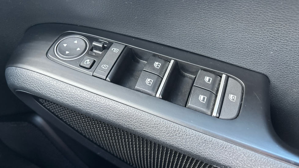 Kia Soul 150kW First Edition 64kWh 5dr Auto Electric Hatchback - Image 47