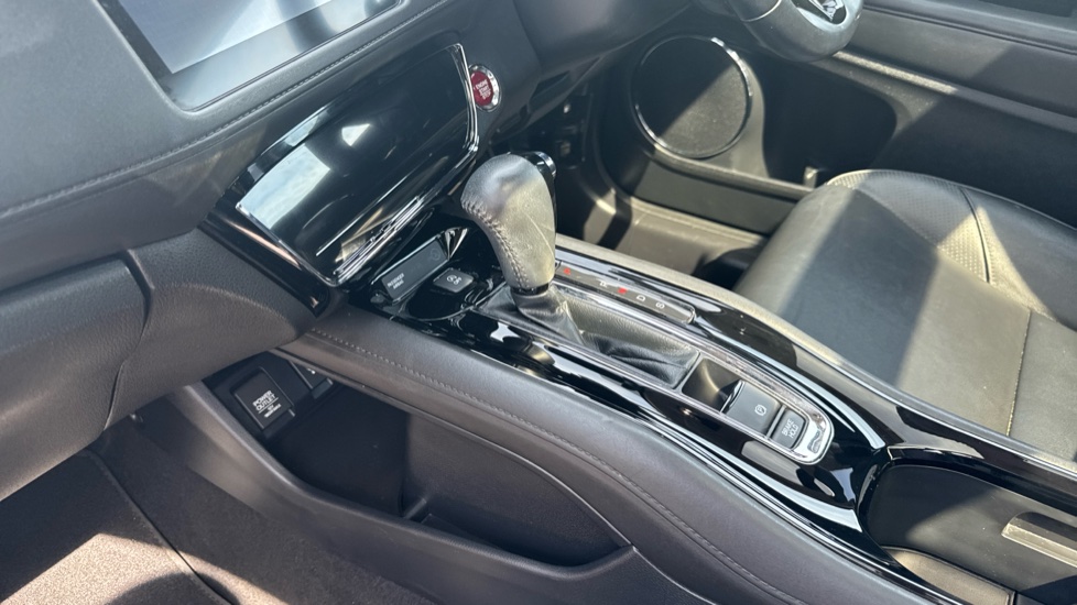 Honda HR-V 1.5 i-VTEC EX CVT 5dr Petrol Hatchback - Image 13