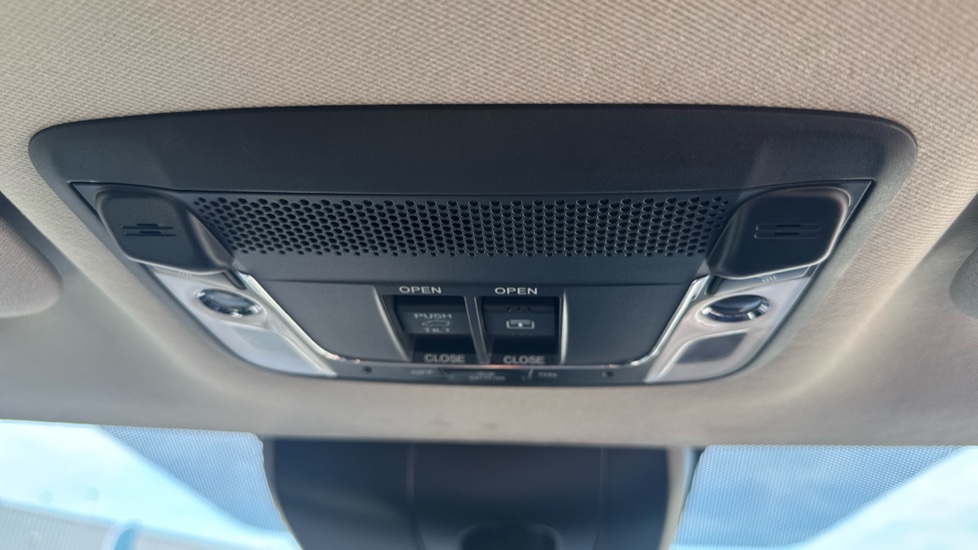 Honda HR-V 1.5 i-VTEC EX CVT 5dr Petrol Hatchback - Image 22