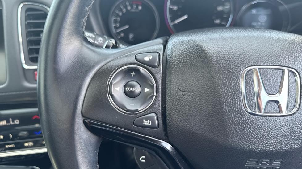 Honda HR-V 1.5 i-VTEC EX CVT 5dr Petrol Hatchback - Image 23