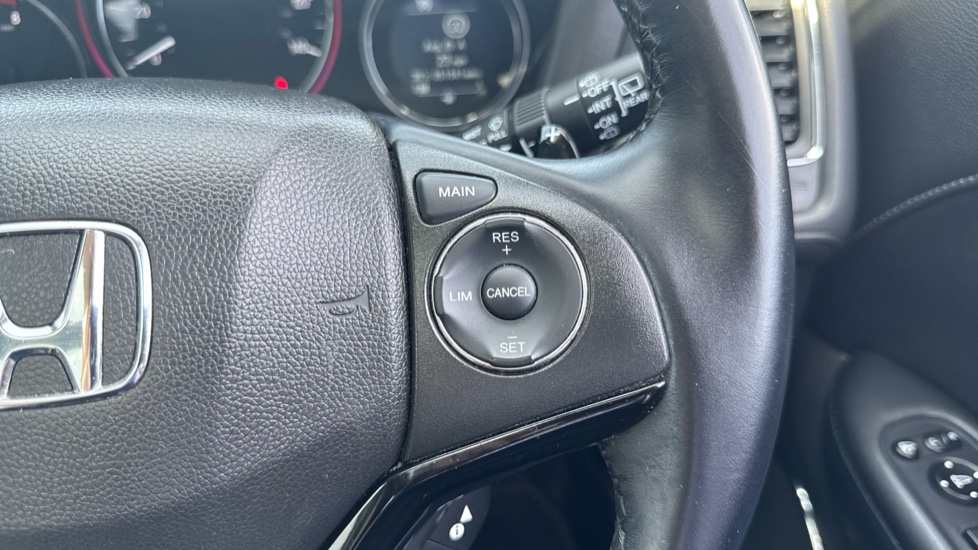 Honda HR-V 1.5 i-VTEC EX CVT 5dr Petrol Hatchback - Image 24