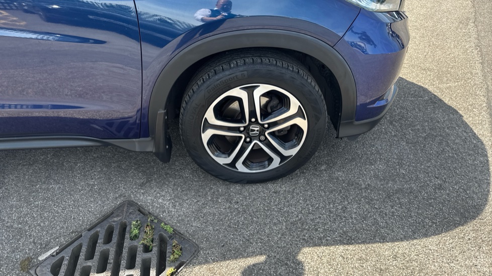Honda HR-V 1.5 i-VTEC EX CVT 5dr Petrol Hatchback - Image 40