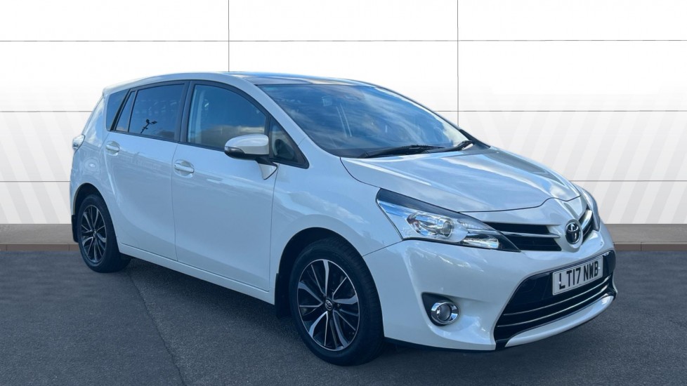 Toyota Verso 1.6 V-matic Design 5dr Petrol Estate - Image 1