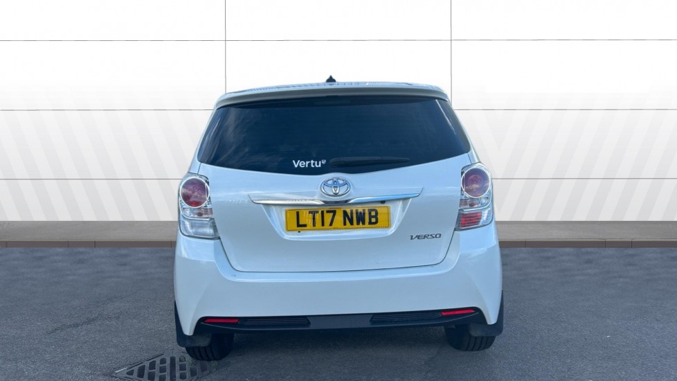 Toyota Verso 1.6 V-matic Design 5dr Petrol Estate - Image 6