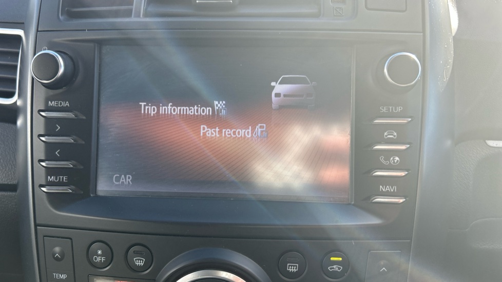 Toyota Verso 1.6 V-matic Design 5dr Petrol Estate - Image 32