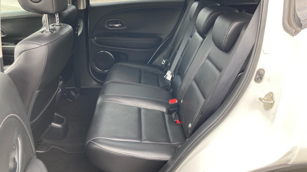 Honda HR-V 1.5 i-VTEC EX CVT 5dr Petrol Hatchback - Image 16