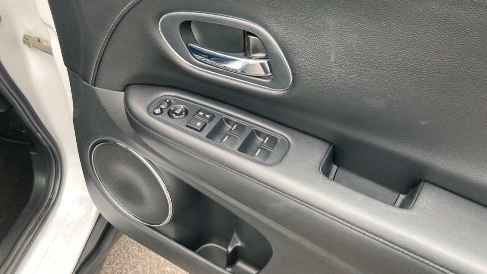 Honda HR-V 1.5 i-VTEC EX CVT 5dr Petrol Hatchback - Image 31