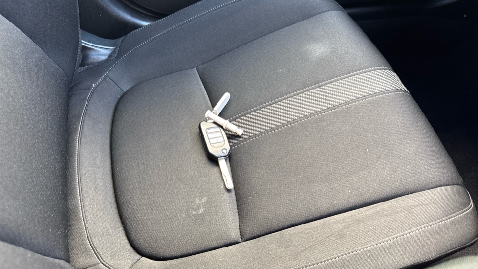Honda Civic 1.0 VTEC Turbo 126 SR 5dr Petrol Hatchback - Image 20