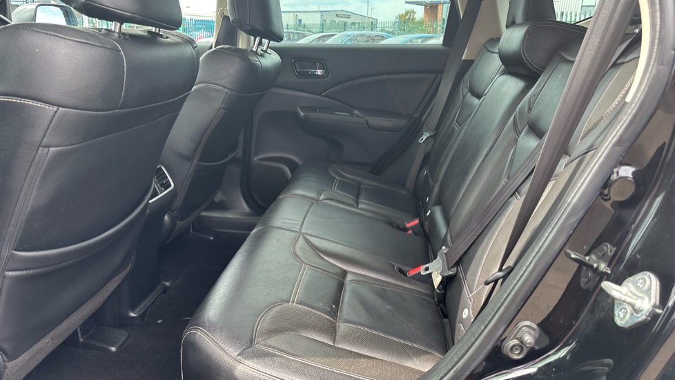 Honda CR-V 1.6 i-DTEC Black Edition 5dr Auto Diesel Estate - Image 16