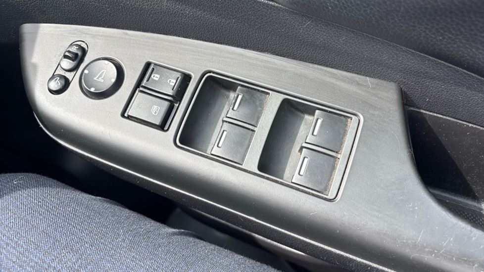 Honda CR-V 1.6 i-DTEC Black Edition 5dr Auto Diesel Estate - Image 39