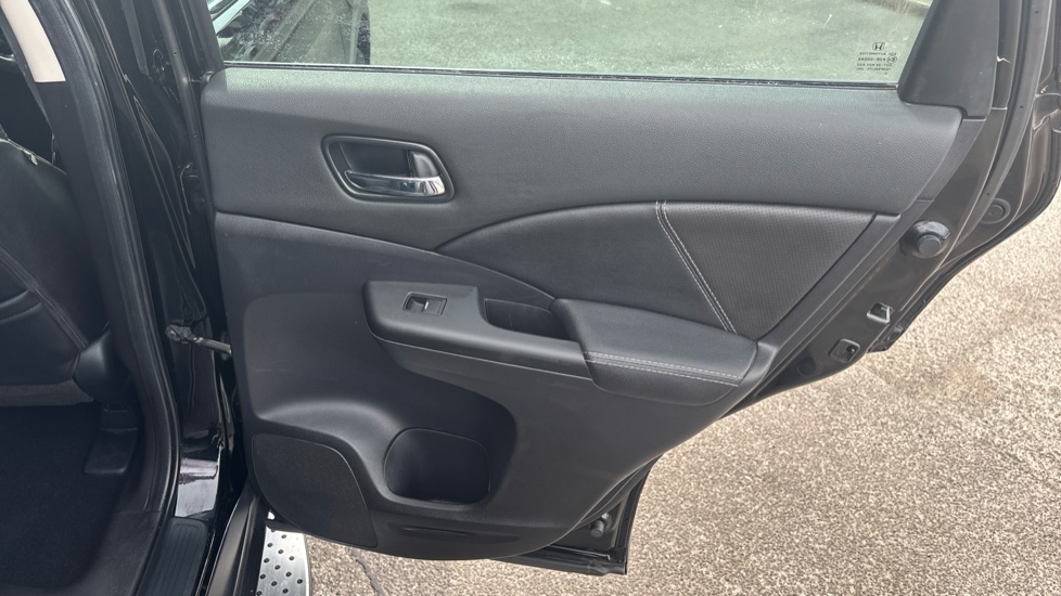 Honda CR-V 1.6 i-DTEC Black Edition 5dr Auto Diesel Estate - Image 42