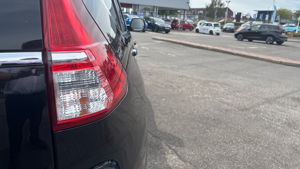Honda CR-V 1.6 i-DTEC Black Edition 5dr Auto Diesel Estate - Image 47
