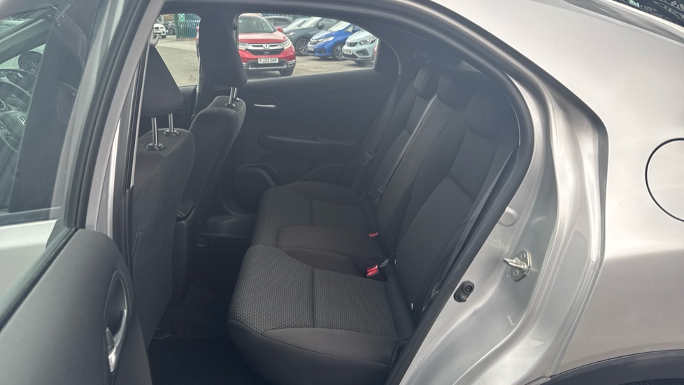 Honda Civic 1.8 i-VTEC S 5dr Auto Petrol Hatchback - Image 16